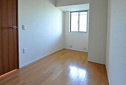 東京メトロ有楽町線 豊洲駅 徒歩5分の賃貸マンション 1階2LDKのリビング/ダイニング