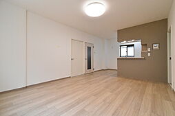 ラ・ルーミナス 102 1階3LDKのリビング/ダイニング