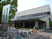 小平市立中央図書館まで800ｍ