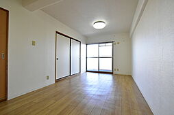 名古屋市営鶴舞線 原駅 徒歩19分の賃貸マンション 3階3LDKのリビング/ダイニング