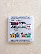 乾燥モードを搭載した浴室暖房換気乾燥機。花粉の多い季節や雨の日の衣類乾燥など、年間を通して重宝します。
