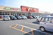 ヤオコー桐生境野店(326m)