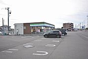 ファミリーマートみどり笠懸店(445m)