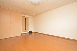 グランアクシス 102 1階1Kのリビング/ダイニング