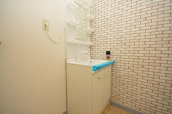 apartment 群馬県桐生市新里町新川1380-106
新里町新川の賃貸情報を見る
物件地図