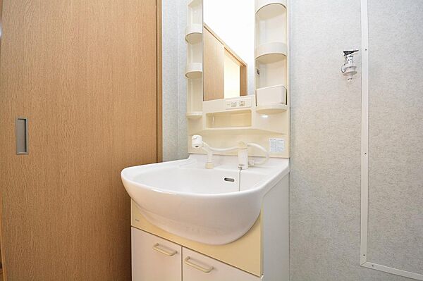 apartment 群馬県みどり市笠懸町阿左美1519-7
笠懸町阿左美の賃貸情報を見る
物件地図