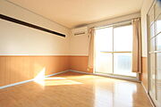 LDK13.2帖（壁・天井・床材全面張替施工中です）