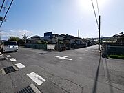 前面道路が広めです