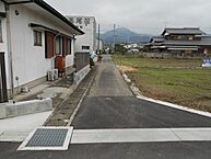 愛媛県西条市小松町新屋敷甲1904-1、-4：物件画像