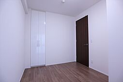 [内装] ■約5.0畳の洋室。クローゼットも完備！