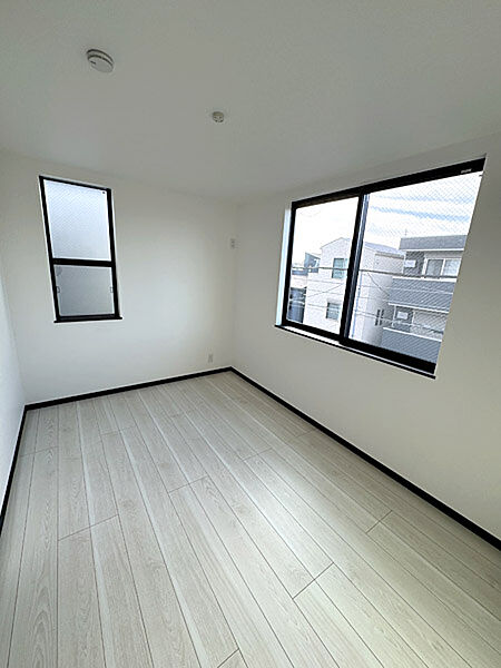 洋室を拡大表示