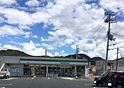コンビニ ファミリーマート京田店 500m
