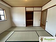 大きな収納で荷物もすっきり片付きます。