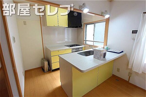 画像5:食器洗い洗浄機付きのキッチンです。