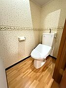 清潔感のあるトイレスペースです