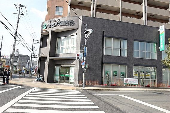 関西みらい銀行...