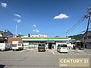 ファミリーマート四條畷米崎店まで306m