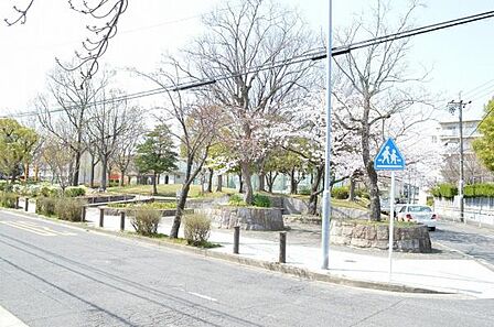 高坂公園まで270m