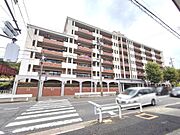 南西側に向けて間口広く日当り良好です