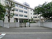 藤沢市立小糸小学校まで900m