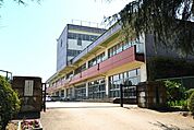 八千代市立勝田台中学校まで890m