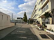 横浜市立日吉南小学校まで421m