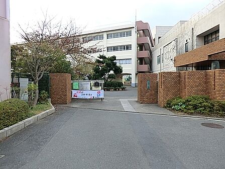 横浜市立八景小学校まで630m