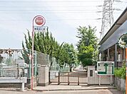 横浜市立六角橋中学校まで750m