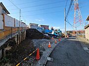 周囲は第1種低層住居専用地域内の緑豊かで閑静な住宅地。低層住宅が建ち並び、静かで穏やかな住環境が整えられているため、子育て世帯のご家族にもおすすめです。