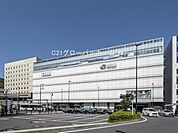 鶴見駅(JR 東海道本線)まで880m