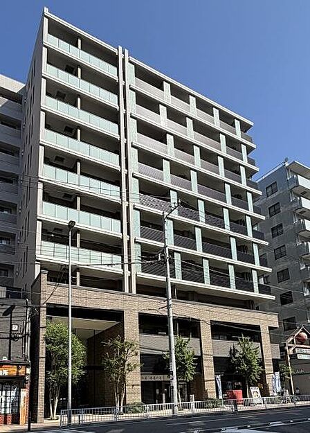 公益財団法人日本デザイン振興会主催の「2020年度グッドデザイン賞」を受賞した意匠性の高い外観デザイン。大切なペットと一緒に暮らせます（細則有）。