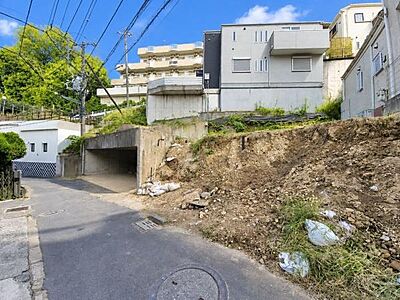 外観:ビッグターミナル「横浜」駅へ徒歩15分、平沼橋駅も徒歩圏なロケーション。敷地面積約43.5坪のゆとりある敷地に、陽光あふれる住まいが誕生します。 外観:ビッグターミナル「横浜」駅へ徒歩15分、平沼橋駅も徒歩圏なロケーション。敷地面積約43.5坪のゆとりある敷地に、陽光あふれる住まいが誕生します。