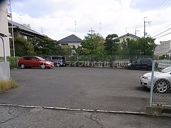 画像10:駐車場