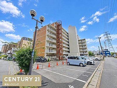 外観:落ち着いたホワイトとタイル張りの外壁のマンションです。内覧のご相談は店舗フリーコール0120-505-750までどうぞ(^^♪ 外観:落ち着いたホワイトとタイル張りの外壁のマンションです。内覧のご相談は店舗フリーコール0120-505-750までどうぞ(^^♪