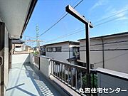 バルコニーが広く洗濯物がたくさん干せます♪
