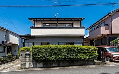 外観:「マイホームの喜びを感じる陽当たりの良さ・開放感」マイホームを持つ幸せを存分に感じる陽当たり、開放感。憧れのマイホームに相応しい美しく映える外観です。 外観:「マイホームの喜びを感じる陽当たりの良さ・開放感」マイホームを持つ幸せを存分に感じる陽当たり、開放感。憧れのマイホームに相応しい美しく映える外観です。