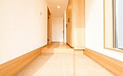 《玄関》　■我が家の顔である玄関。帰るのが楽しみになりますね。