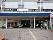 東急田園都市線　江田駅まで1209m、駅周辺は主要な幹線が近接し、交通の便が良い立地。駅から少し離れると閑静な住宅街続き住環境の良さもある地。