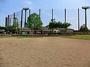 瀬谷本郷公園まで619m、「瀬谷駅」 北口下車徒歩15分小田急線「大和駅」徒歩20分。境川沿いにある公園で、野球やテニスもできます。