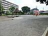 周辺：中野島中河原公園まで763m、市営中野島多摩川住宅に隣接した広い公園。砂場がとても大きい。  周囲に大きい木があり、木陰もある。