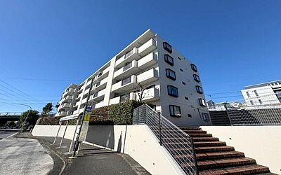 外観：《外観》ここから一つ一つ思い出を紡いでいく。マイホームはいつも家族の歴史とともにあります。