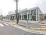 周辺：グリーンライン「東山田」駅まで741m、ガラス張りの駅舎は近未来的な雰囲気が漂います。お隣の北山田駅とは対照的な外観をしています。