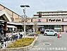 周辺：マツモトキヨシ洛南店まで815m、営業時間：9：00～21：00■広々駐車場・自転車・バイク利用可■複数店舗（薬局・百均等）併設■久世橋通りの交差点すぐ