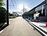 その他：前面道路とフラットな敷地は車庫入れがしやすく生活しやすさが魅力ですね。