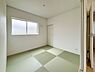 和室：和の空間を感じることのできる落ち着きある一部屋です。
