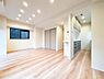 その他：【Living Dining】  室内はリフォーム済みの為、室内はとても綺麗です。そのまま入居可能です。