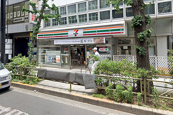 セブンイレブン...