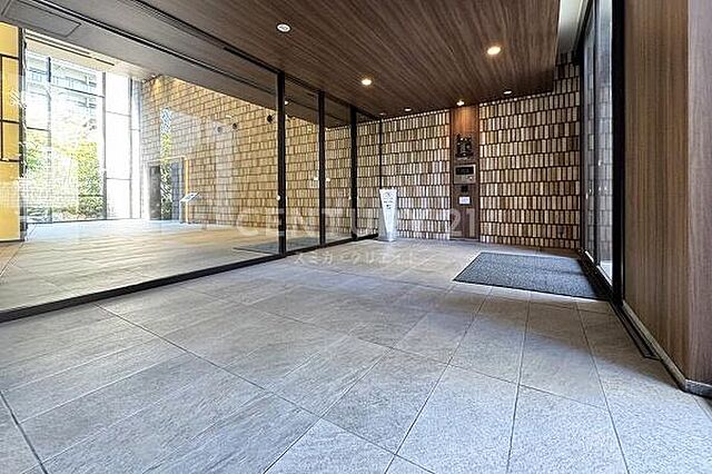 エントランス プラウドシティ大田六郷フォレスト街区棟 1階/-