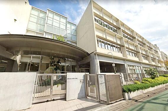 世田谷区立桜町...