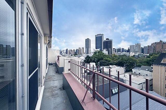 バルコニー メゾン松方 5階/-